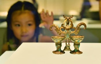 People Visit Museums in China on Int'l Museum Day